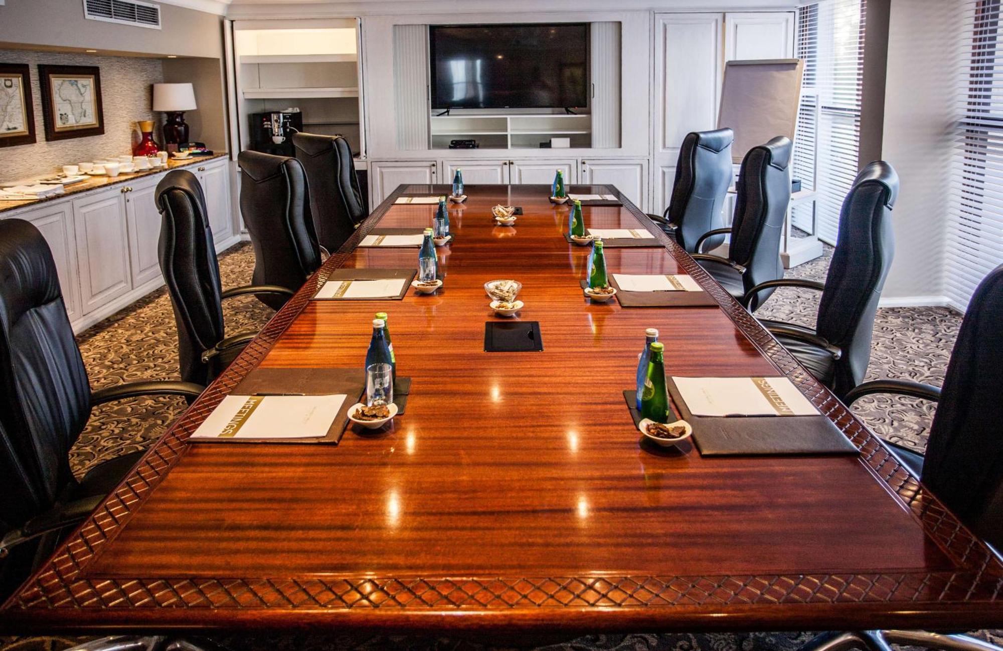 Beverly Hills Durban Esterno foto Boardroom at the Cape Town International Convention Centre