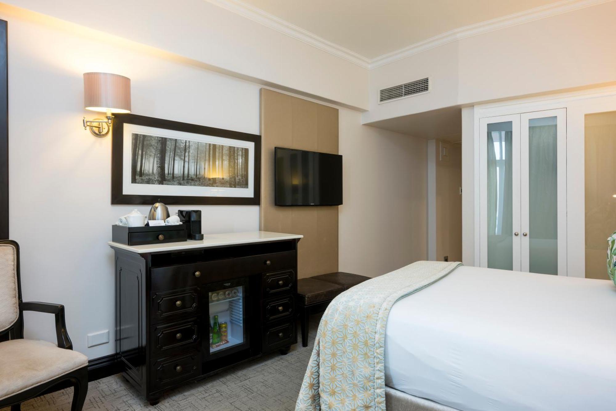 Beverly Hills Durban Esterno foto A room at the hotel