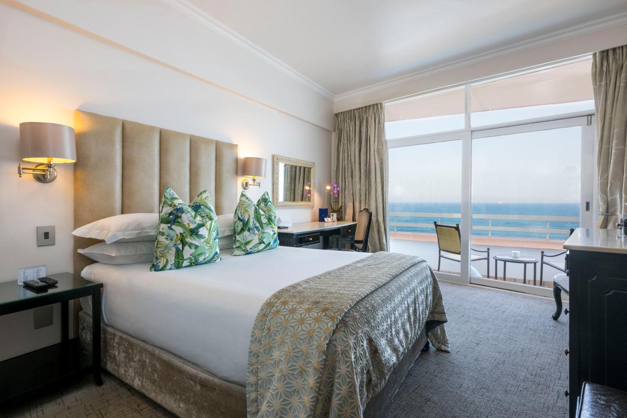 Beverly Hills Durban Esterno foto A room at the Oyster Box