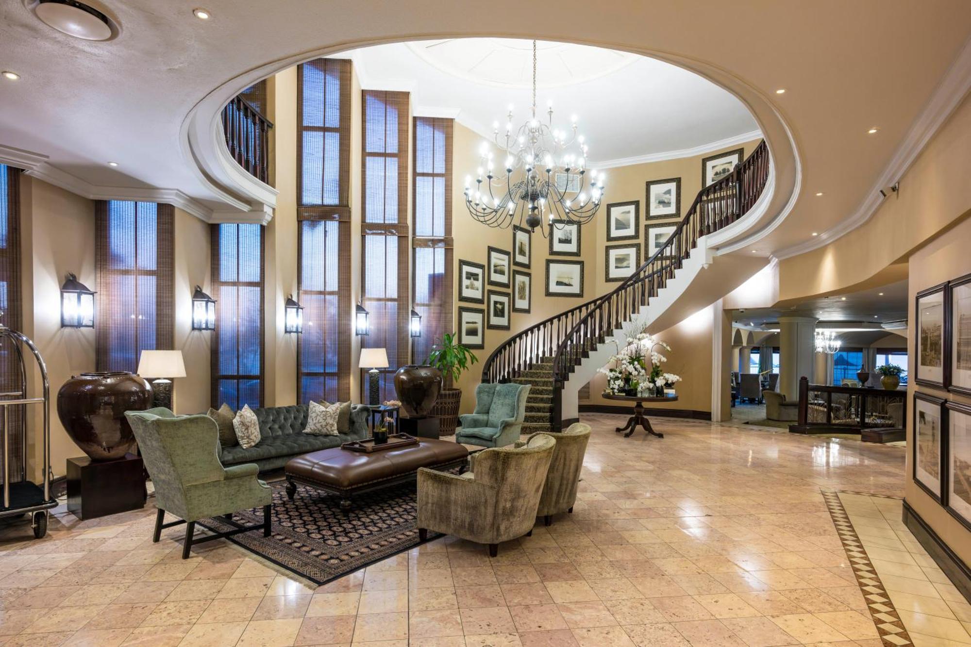 Beverly Hills Durban Esterno foto The interior of the hotel