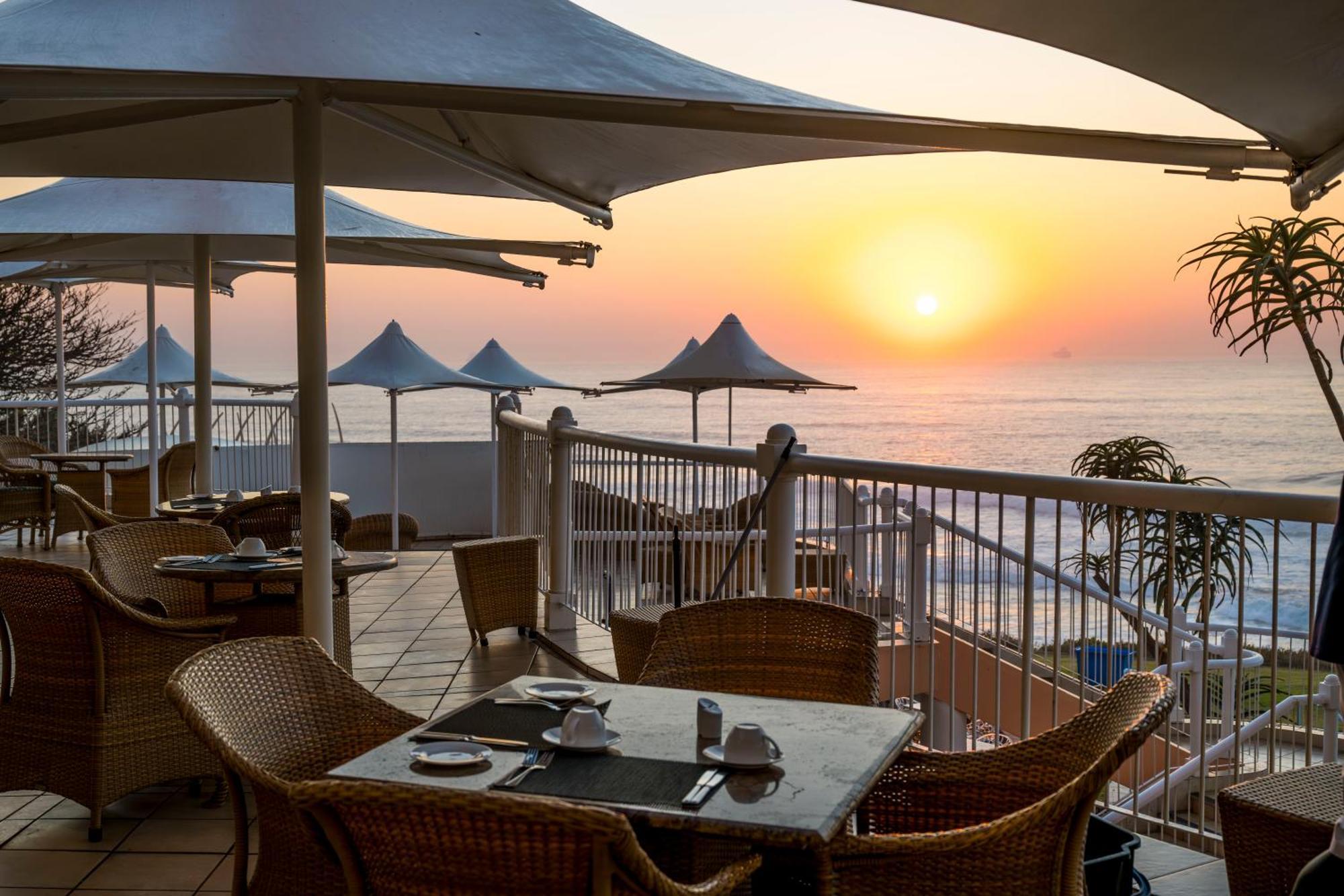 Beverly Hills Durban Esterno foto Sunset at the Cape of Good Hope